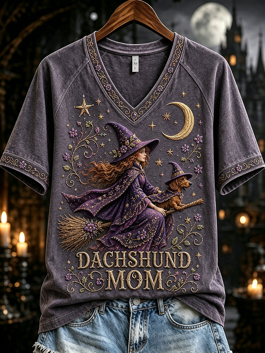 Women's Dachshund Witch Mom Halloween Print V-neck Short-sleeved T-shirt