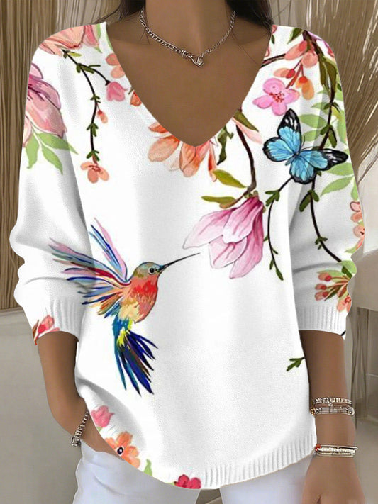 Women's Vintage Animal Floral Bird Art V-Neck Casual Top.