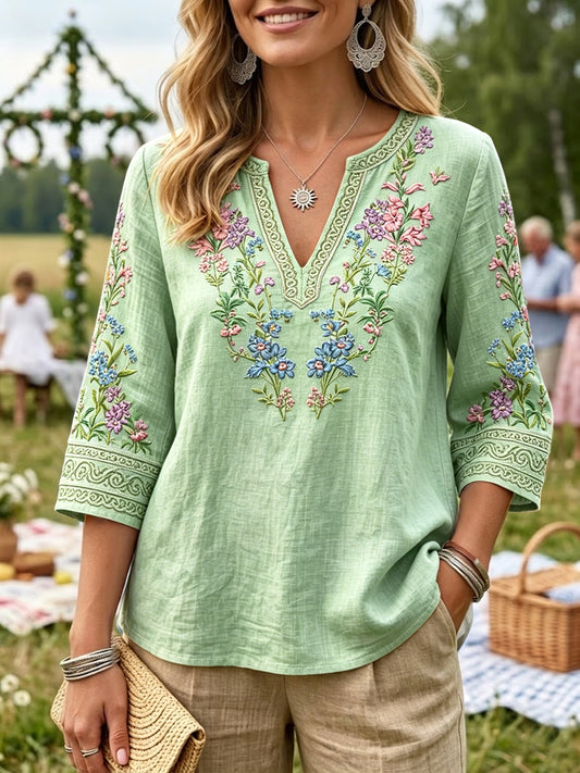 Women’s Swedish Midsummer Floral Print Green Casual V-neck T-shirt