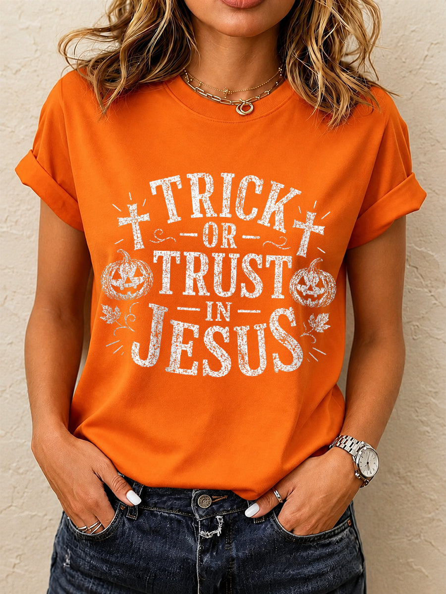 Women's Trick or Trust In Jesus Print T-shirt