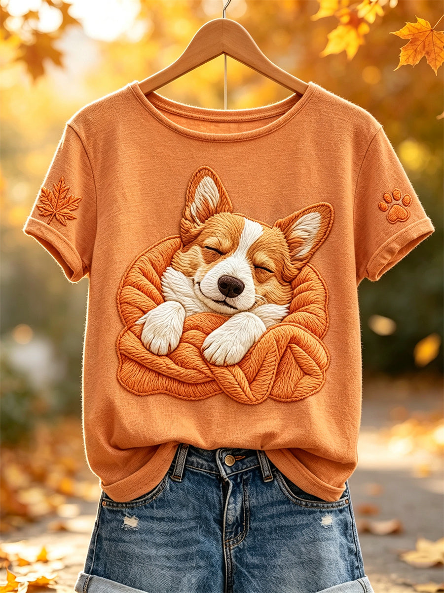 Women's Fall Cozy Sleeping Corgi Dog in Blanket Paw & Maple Leaf Print short-sleeved T-shirt