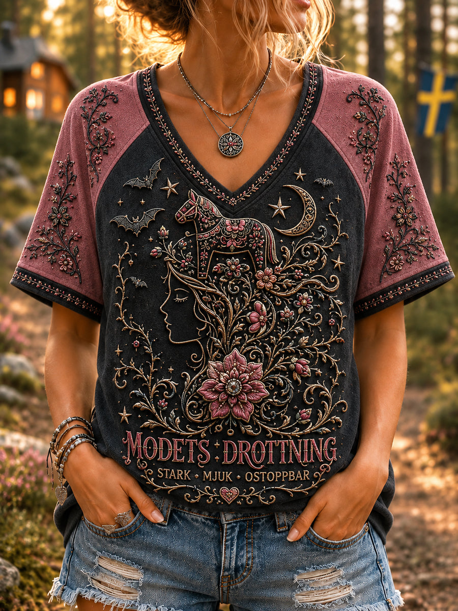 Women's Retro Halloween Swedish Breast Cancer Awareness T-Shirt