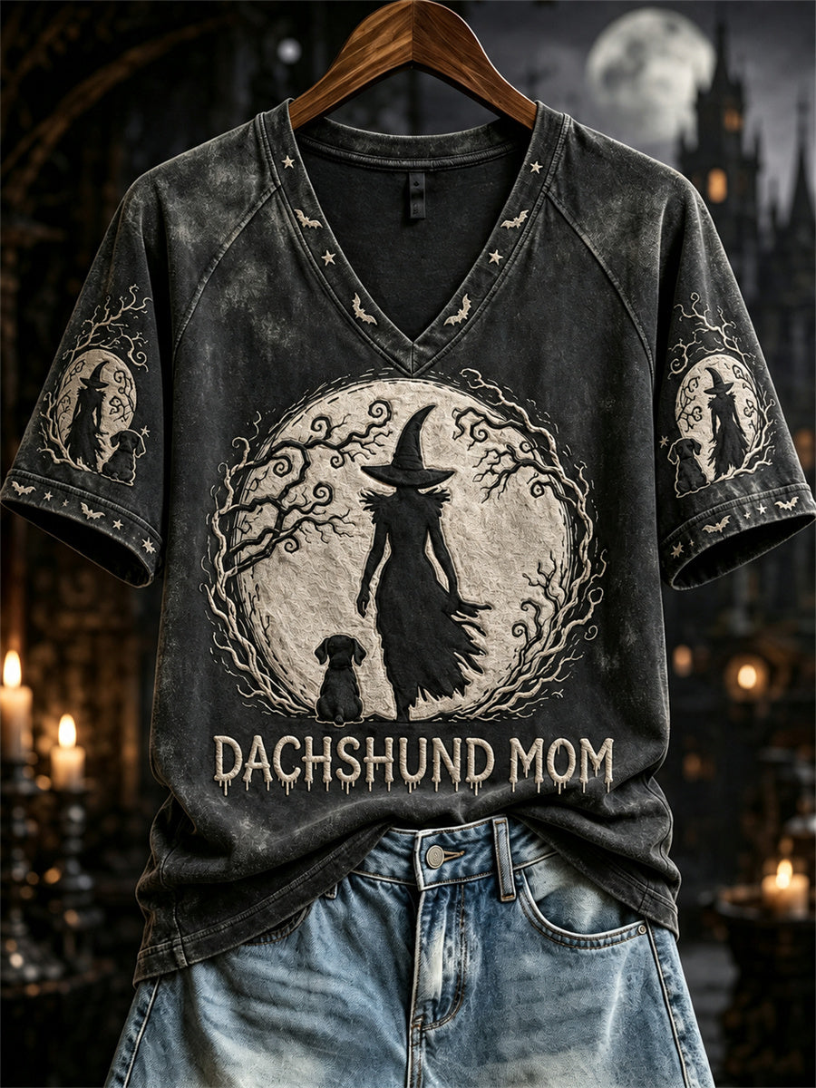 Women's Dachshund Mom Halloween Witch & Dog Full Moon Print short-sleeved T-shirt